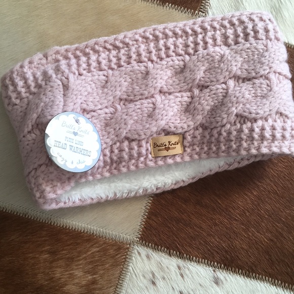 Accessories - New! Knit headband!